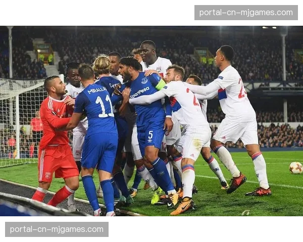 数据屏花絮:朗斯vs里昂之战,现场大屏幕首次实时显示“压迫热量图” 数据屏花絮:朗斯vs里昂之战,现场大屏幕首次实时显示“压迫热量图”